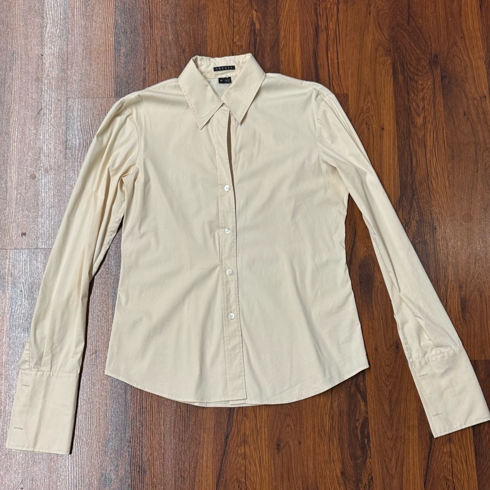 Theory Cream Button Up Blouse Size Medium Classic Workwear